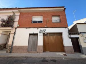 Marin Lara Vende Casa en el Centro del Pueblo de Sonseca (Toledo)
