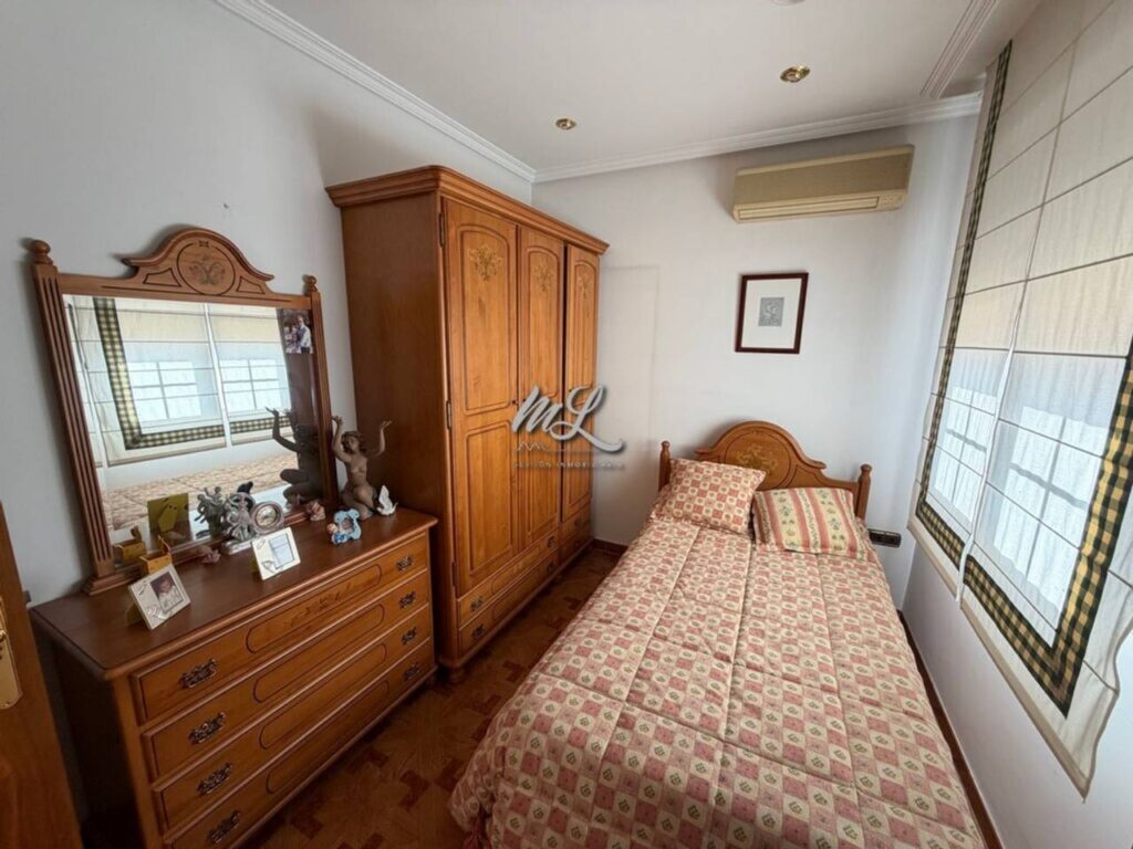 Marín Lara gestión inmobiliaria vende Magnifico Chalet en la Urbanización Las Nieves. - imagen 8