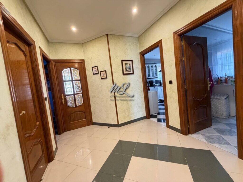 Marín Lara gestión inmobiliaria vende Magnifico Chalet en la Urbanización Las Nieves. - imagen 5
