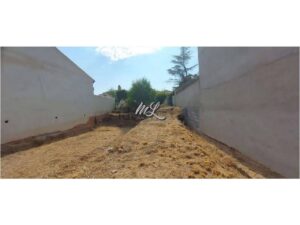 MARIN LARA VENDE PARCELA EN URB. SIERRA DE BURGUILLOS